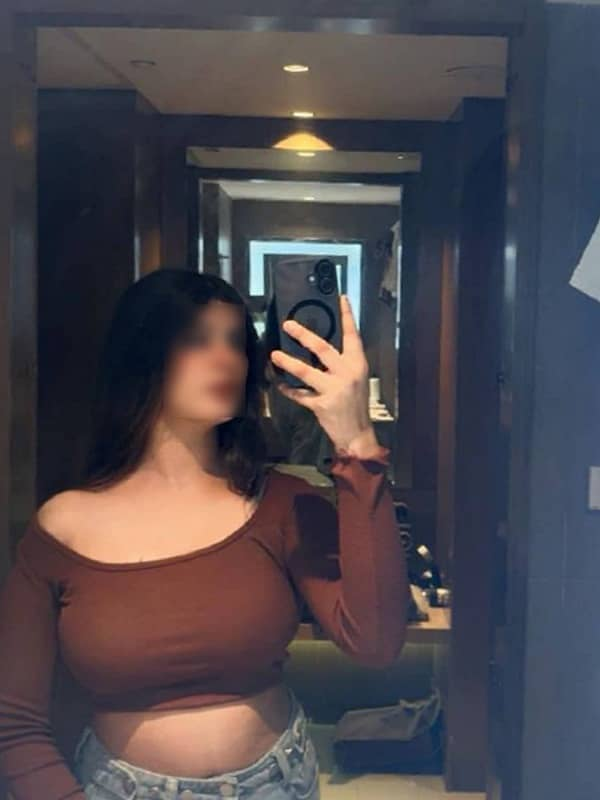 Escorts Mehar Oberoi Aaliya