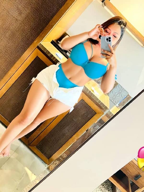 Escorts Mehar Oberoi Deba